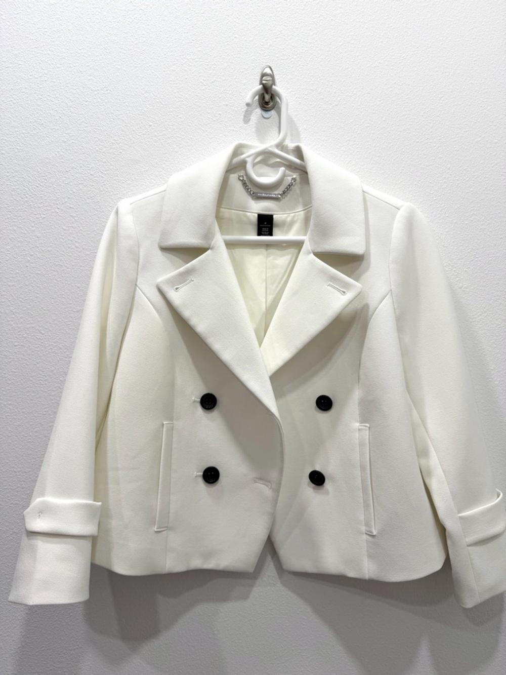 ✨ White House Black Market Cropped Double-Breasted Blazer size 4 – Like New! ✨ - Picture 9 of 9